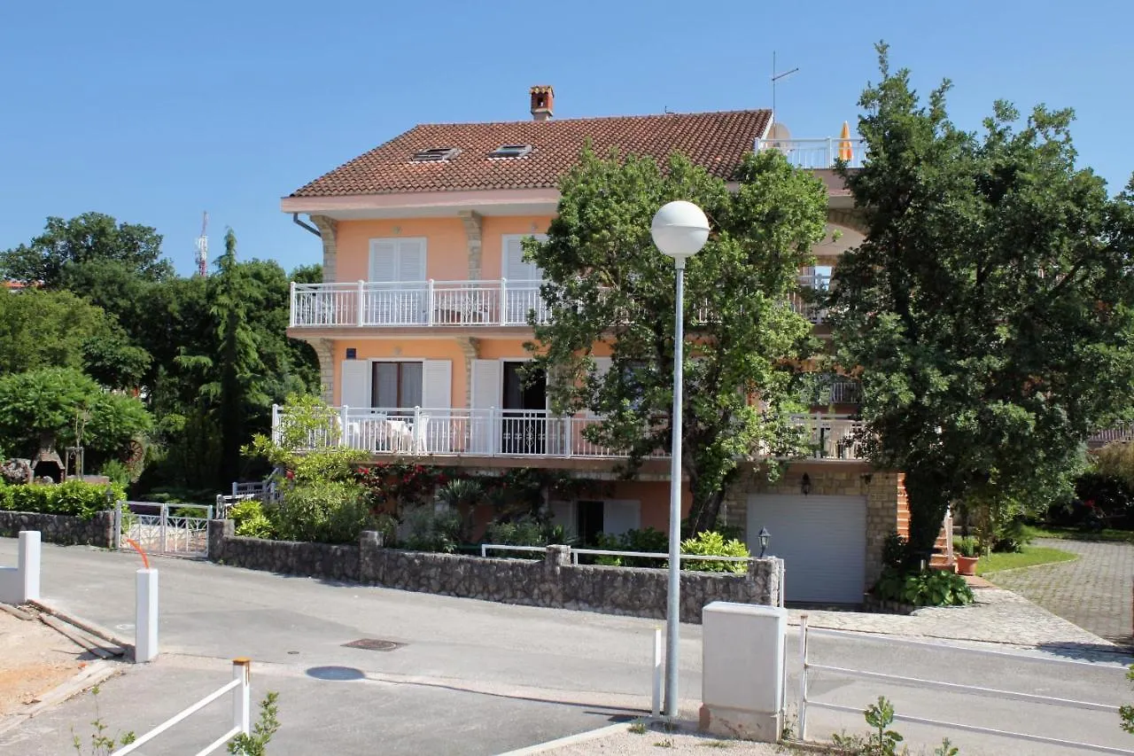 Apartments And Rooms With Parking Space Njivice, Krk - 5398 Croatia