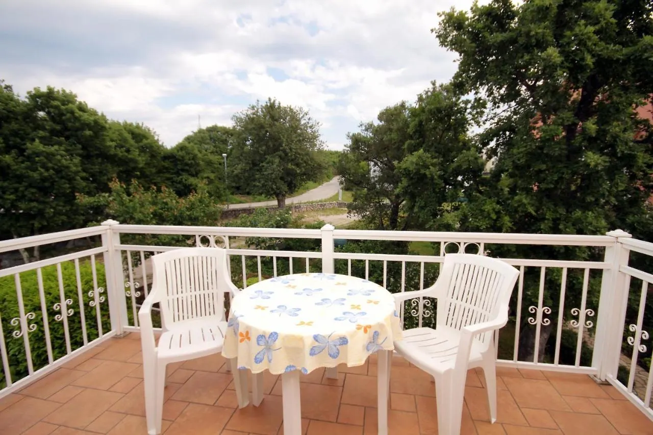 *** Guest house Apartments And Rooms With Parking Space Njivice, Krk - 5398 Croatia