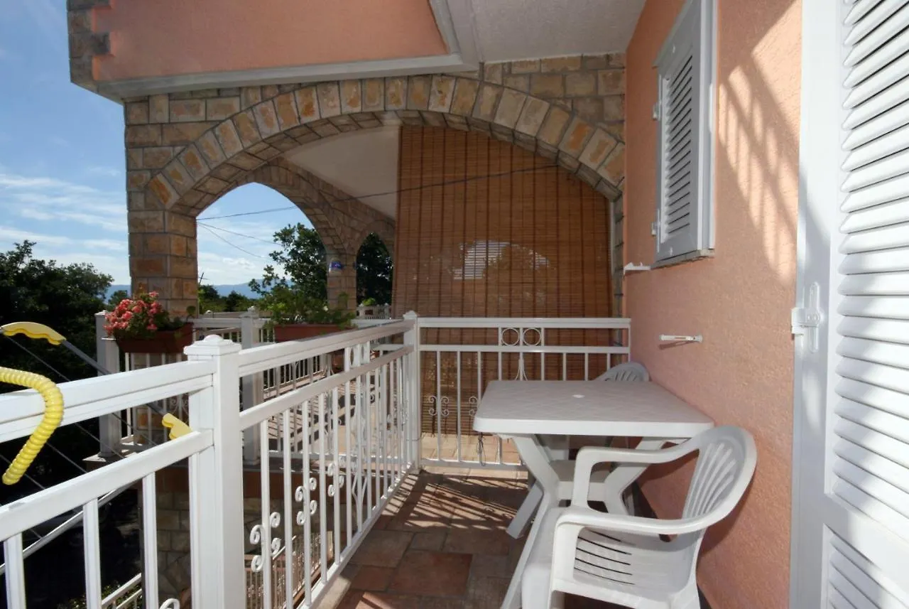 Apartments And Rooms With Parking Space Njivice, Krk - 5398 3*, Njivice Croatia