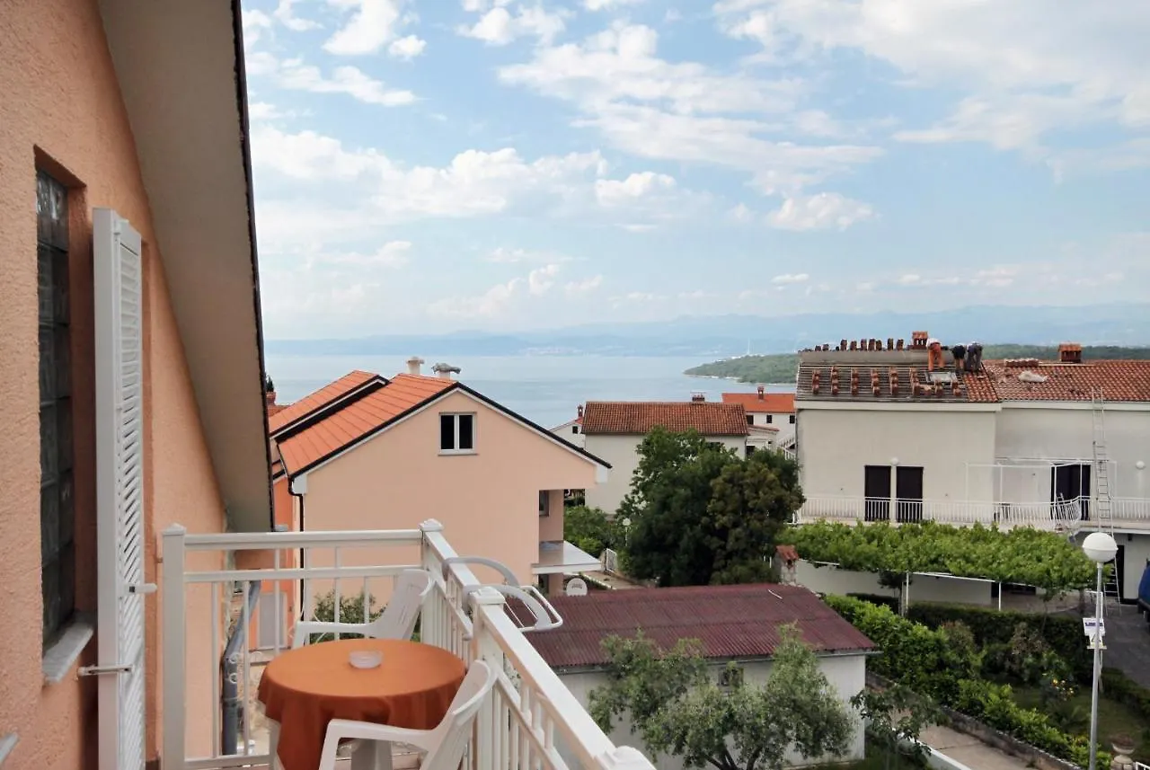 Apartments And Rooms With Parking Space Njivice, Krk - 5398 Guest house Njivice