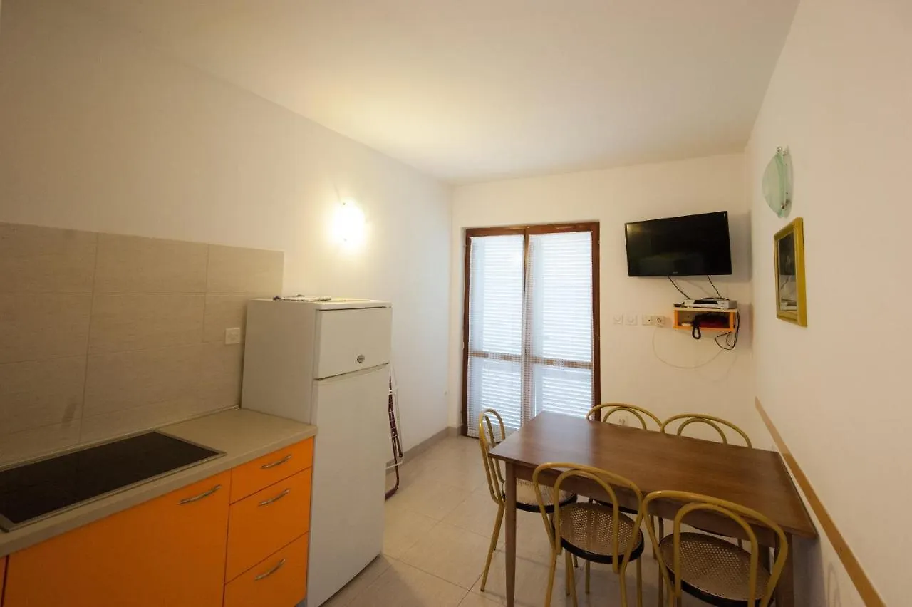 Guest house Apartments And Rooms With Parking Space Njivice, Krk - 5398
