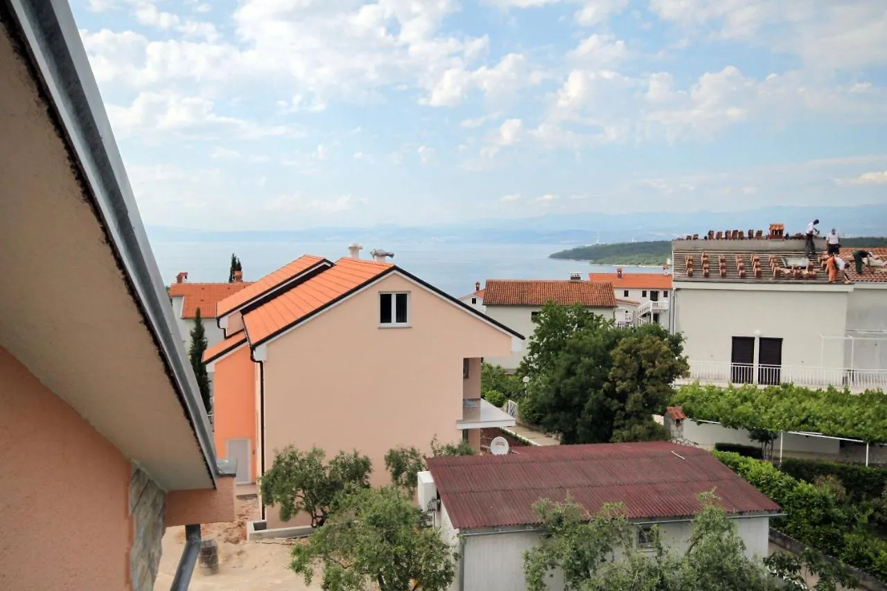 Apartments And Rooms With Parking Space Njivice, Krk - 5398 Njivice